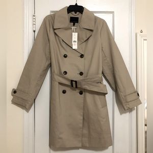 Banana Republic Light Tan Women’s Trench Coat Petite Large NWT